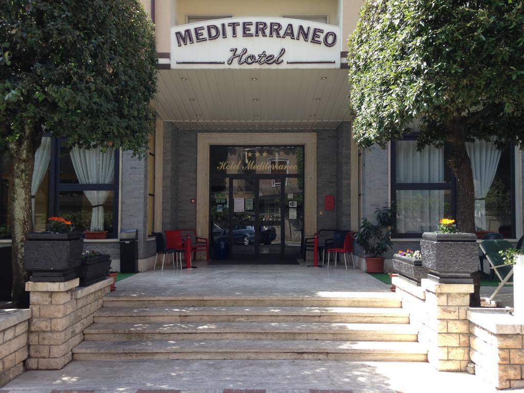 Hotel Mediterraneo キアンチャーノ・テルメ エクステリア 写真